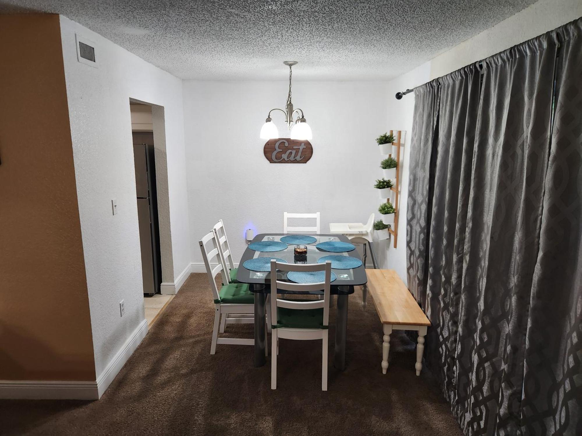 Centauri Vacation Rentals Beautiful 2-Bedroom Condo, Near All Orlando Attractions, Free Parking & Wi-Fi, King Bed, #1 エクステリア 写真